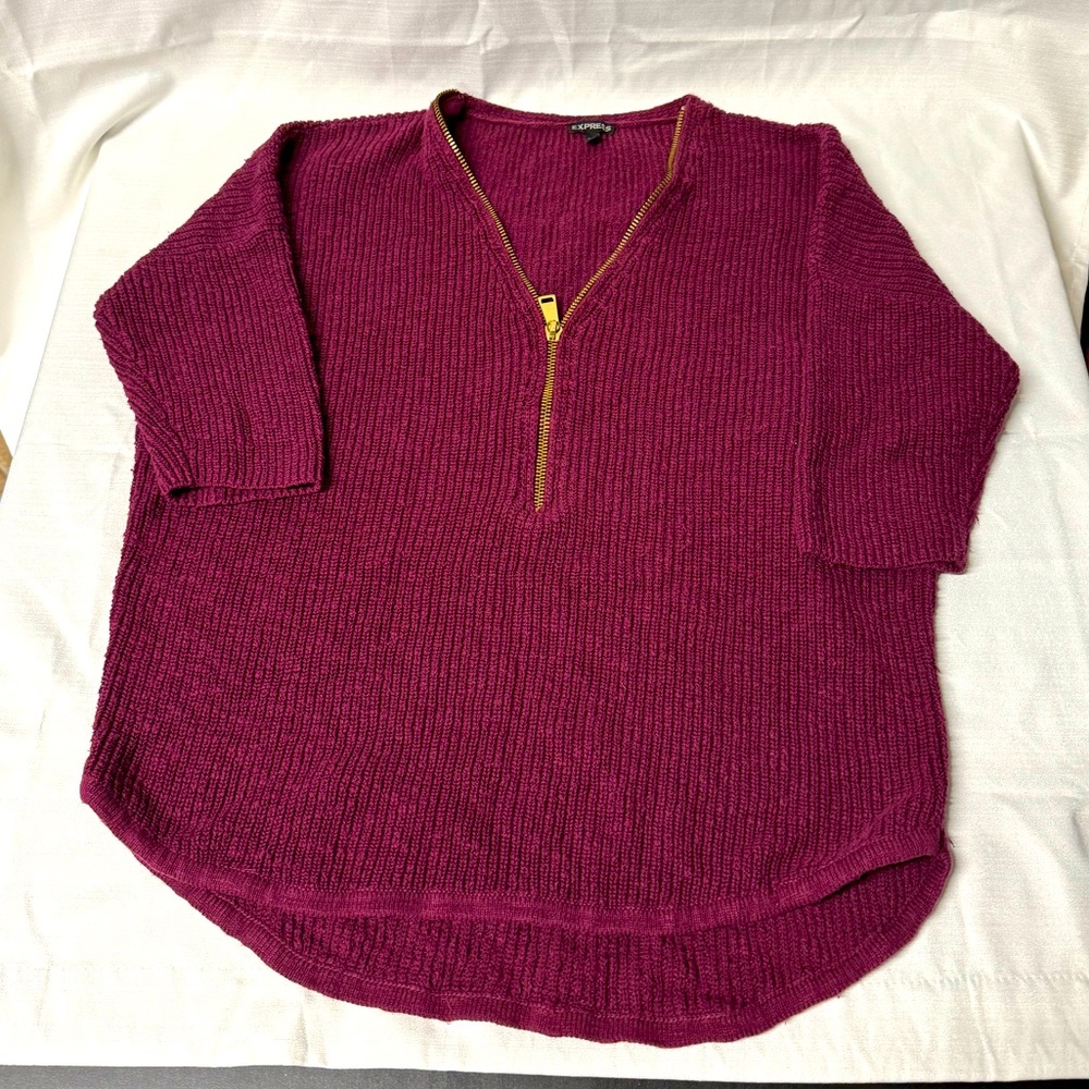 Express V-Neck Sweater in Burgundy